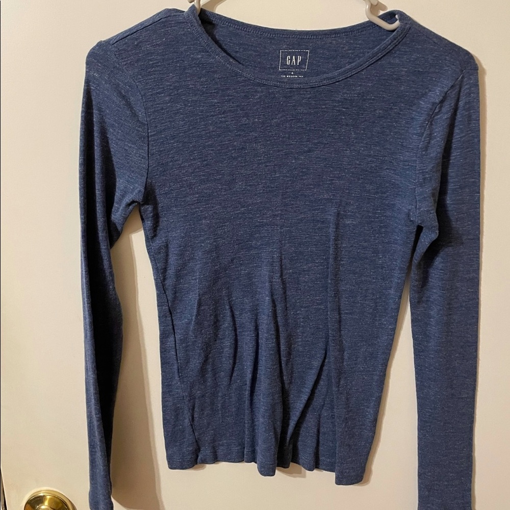 Long sleeve gap shirt